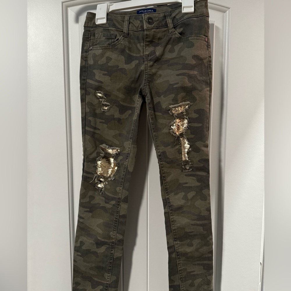 Girls camo skinny jeans